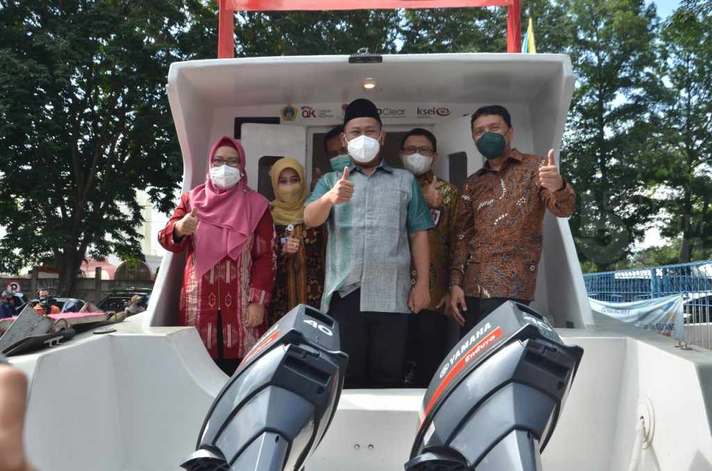 Pasar Modal Bantu Ambulans Laut untuk Masyarakat Pulau Bawean