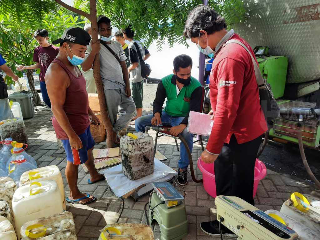 6 Ton Minyak Goreng Curah Subsidi Dipasok Untuk Pedagang Pasar di Kota Kediri