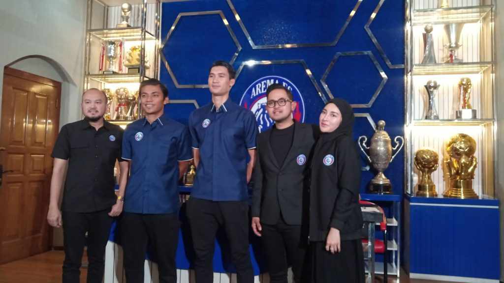 Arema FC Perkenalkan Dua Pemain Bintang Eks Persita