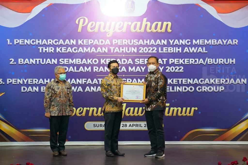 Tuntaskan Pemberian THR Sebelum H-14, Pelindo Terminal Petikemas Dapat Penghargaan