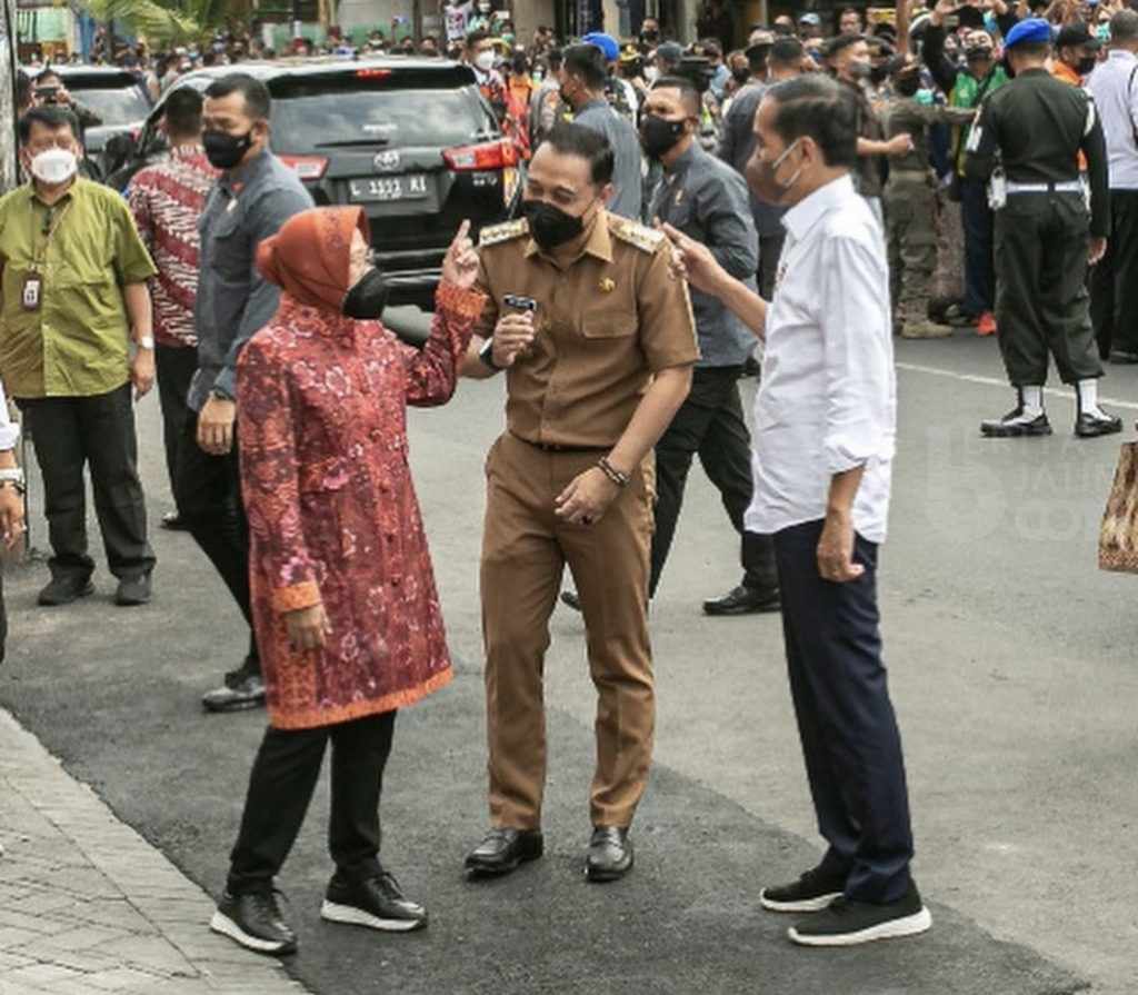 Jokowi di Pasar Tambah Rejo Surabaya, Pastikan Penyaluran Bantuan Tepat Sasaran