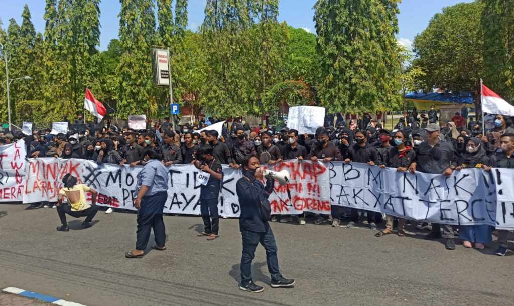Aksi 12 April, Ratusan Mahasiswa di Ponorogo Demo Tolak Kenaikan Harga BBM
