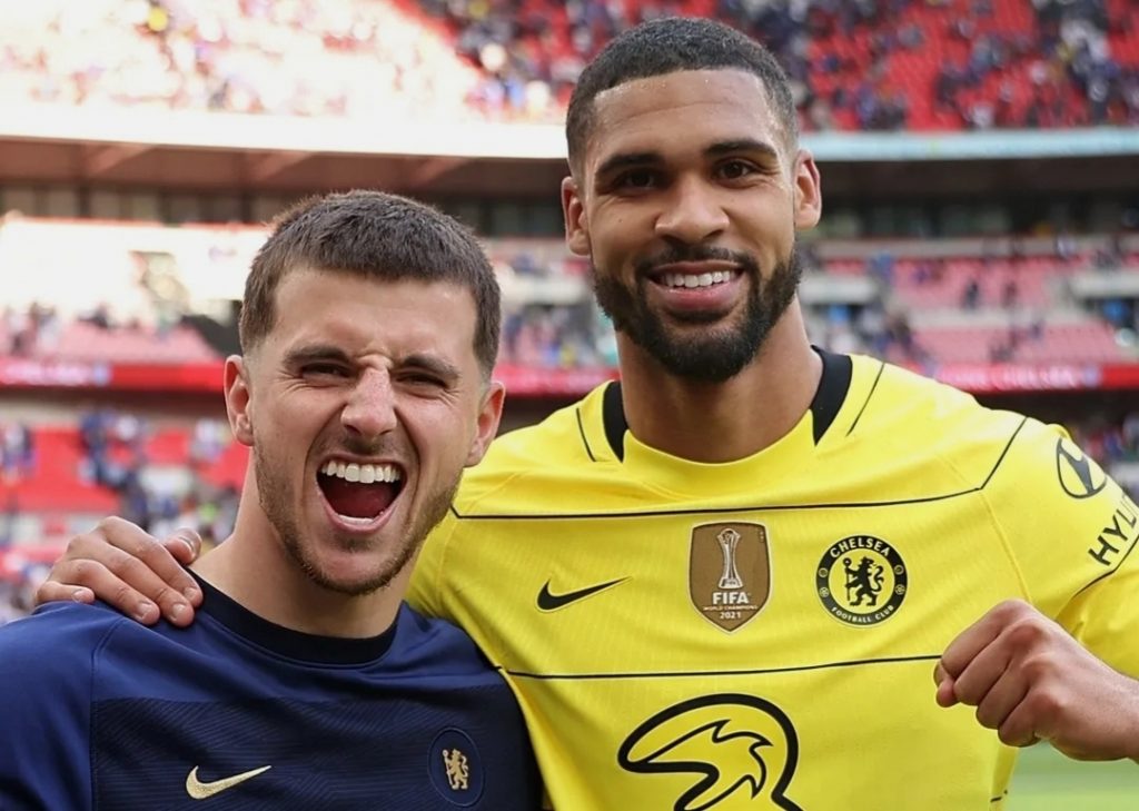 Foto Mason Mount dan Loftus Check (Tangkapan Layar Instagram @chelseafc)