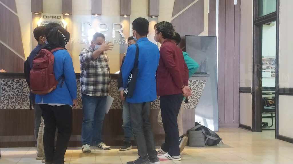 Mahasiswa Pasuruan Raya Audiensi ke DPRD Kabupaten Pasuruan