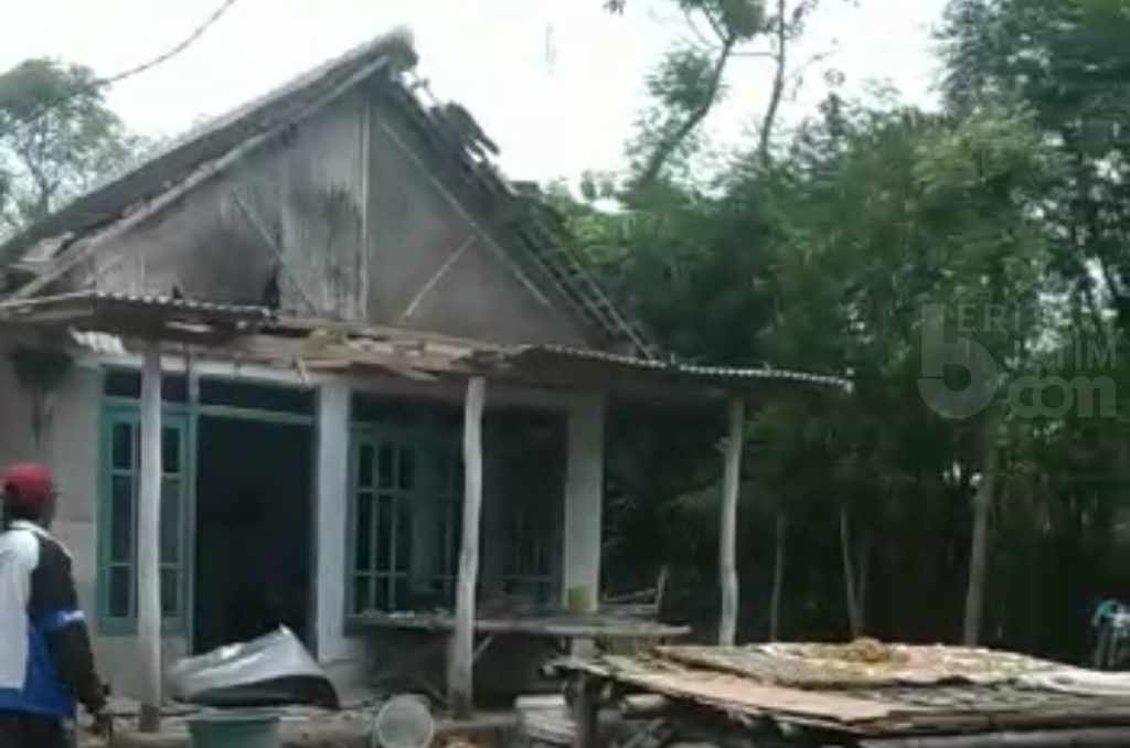 Terdengar Suara Ledakan, 3 Rumah Rusak Akibat Ledakan Mortir