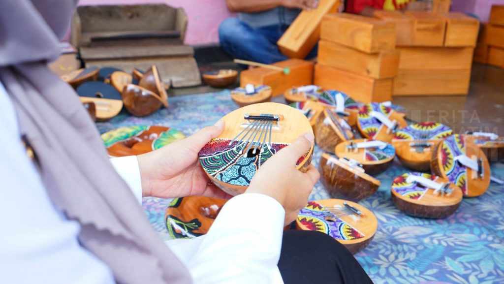 Pengrajin Karimba Banyuwangi Bangkit Usai Terpuruk Akibat Pandemi