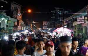 Sempat Vakum Dua Tahun, Tradisi Malam Selawe di Gresik Kembali Digelar