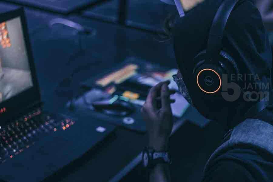 Ilustrasi Laptop Gaming (Frederick Tendon, unsplash)