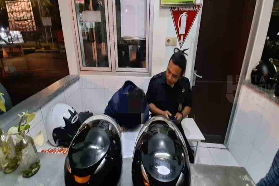 Terekam CCTV, Maling Helm di RSUD dr Harjono Ponorogo Ditangkap