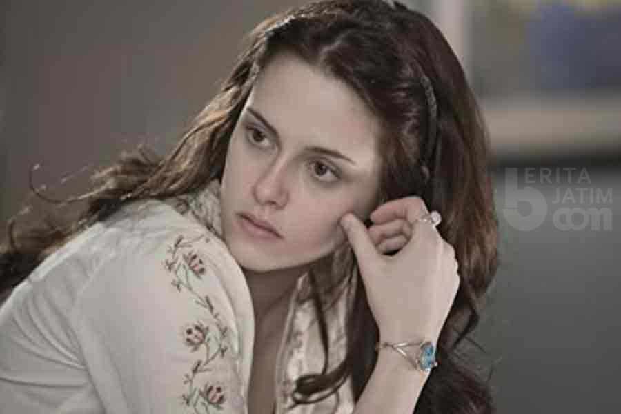 Ulang Tahun Ke-32, Berikut 8 Rekomendasi Film yang Diperankan Kristen Stewart