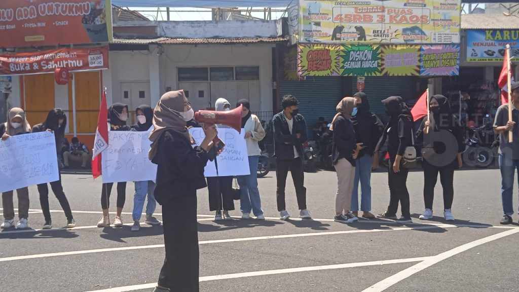 GMNI Beri Tenggat 3 Hari kepada DPRD Jember