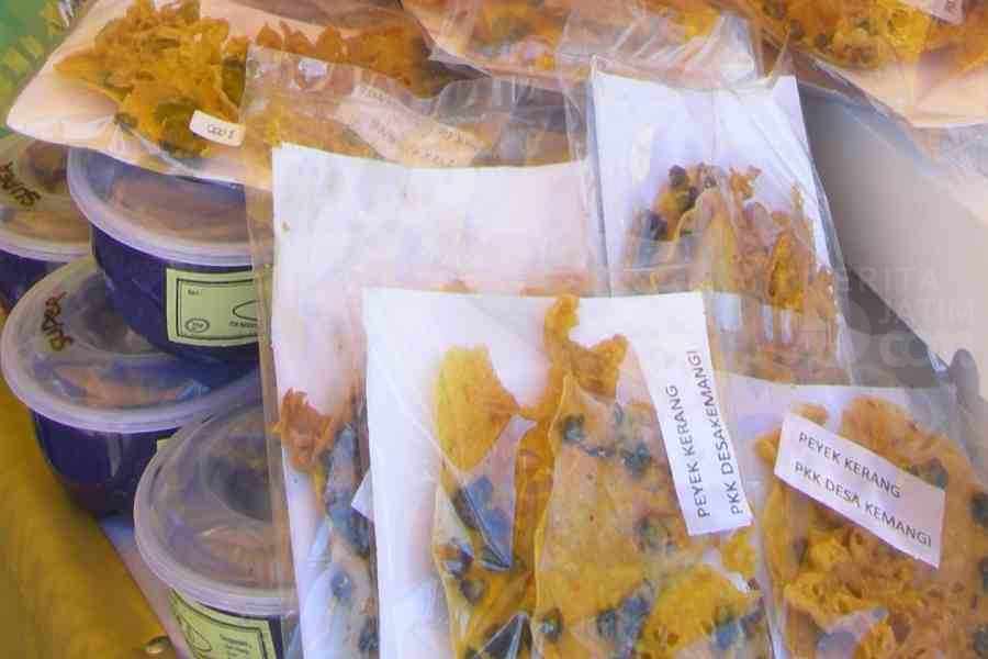 Peyek Kerang Kukur Gresik Rasanya Gurih dan bisa Bertahan Satu Minggu