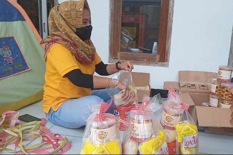 Meraup Cuan, Pengusaha Parsel di Kediri Kebanjiran Pesanan
