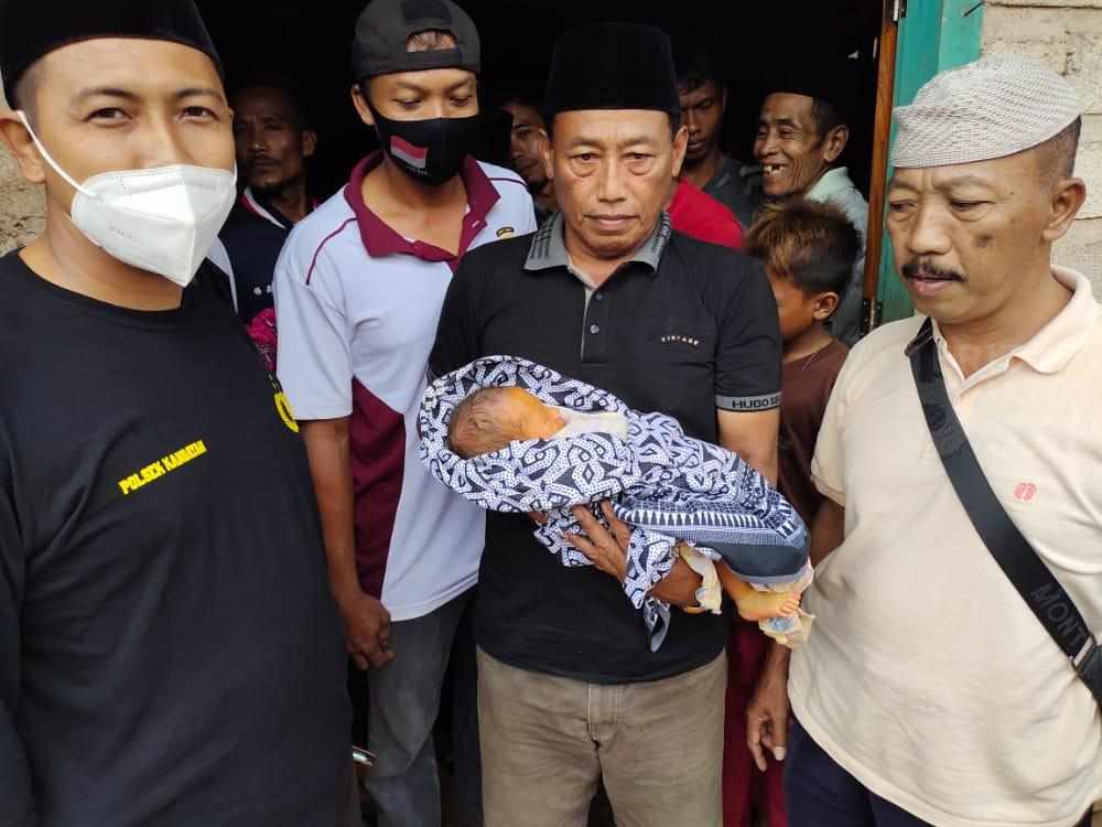 Melahirkan di Tegalan, Ibu Tinggalkan Bayinya karena Malu Hubungan Gelap