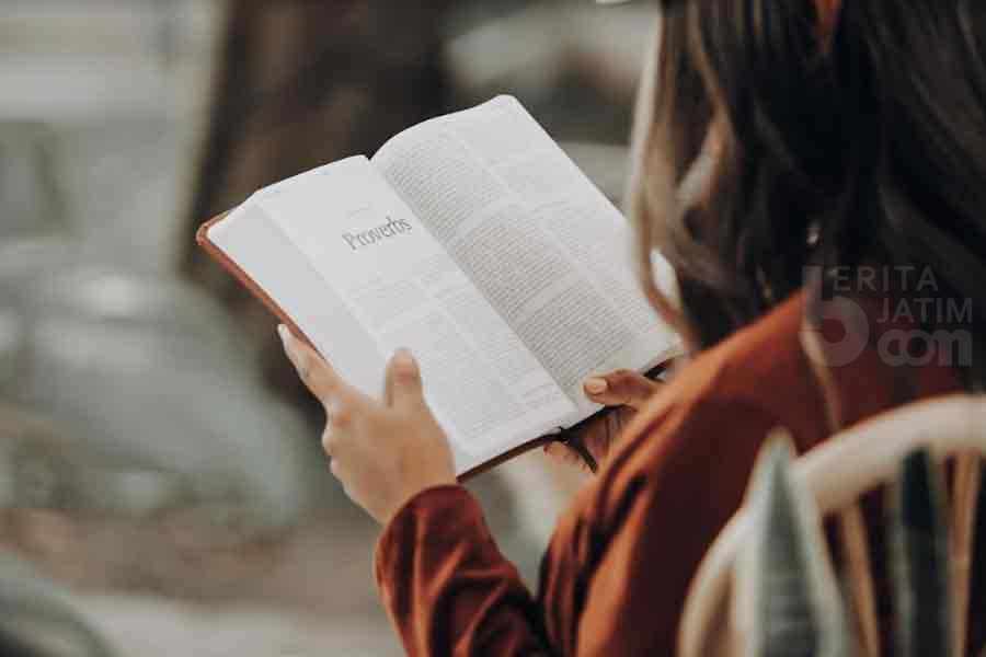 9 Julukan Bagi Penggemar Buku, Anda Termasuk yang Mana?