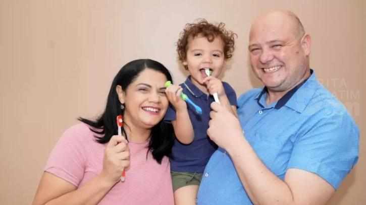 Alasan Biaya Lebih Murah, 1 Keluarga Inggris Terbang ke Brasil Untuk Perawatan Gigi