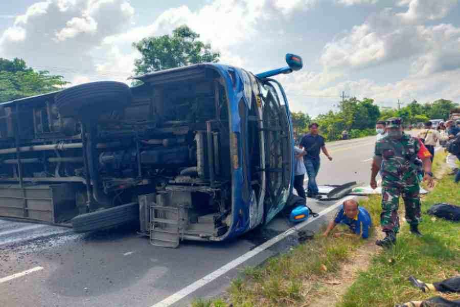 Sopir Bus Sugeng Rahayu Akui Melaju 80 Km/Jam Sebelum Terguling di Balerejo Madiun
