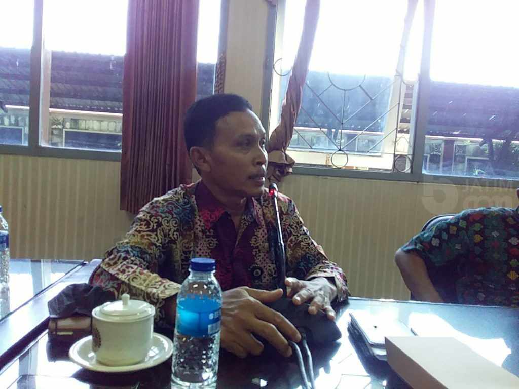 Renovasi Stadion Jember Sport Garden Mengkhawatirkan
