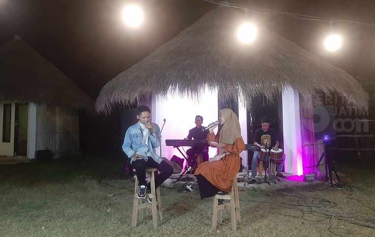 Berlibur Lebaran Sambil Nikmati ‘Live Music’ di Pantai Ekasoghi Sumenep