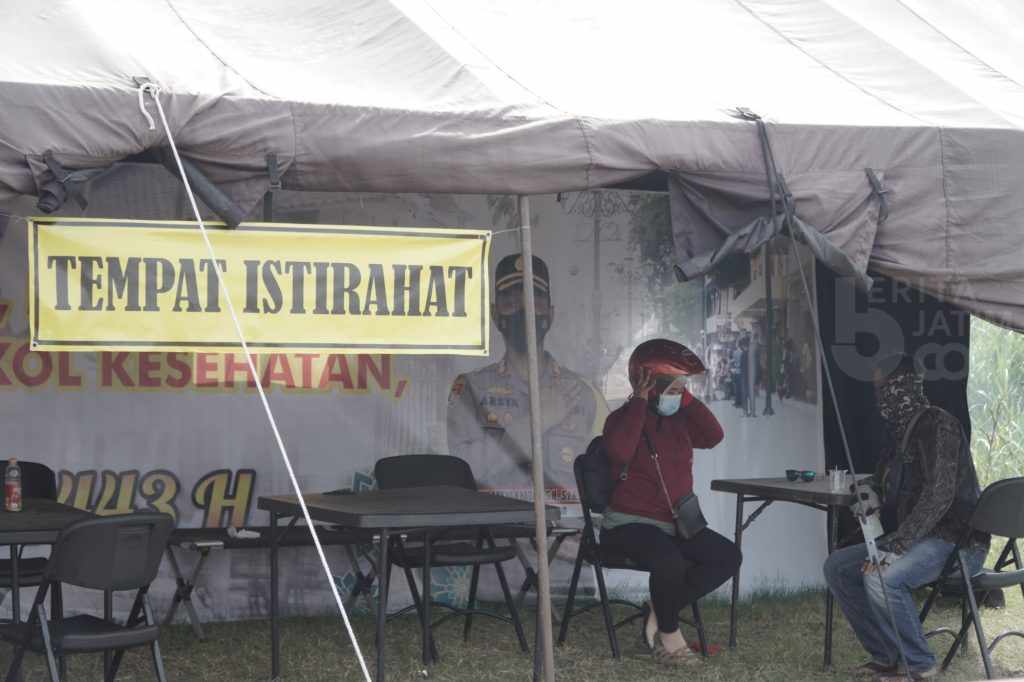 Fasilitas Lengkap, Pemudik Apresiasi Pos Lebaran Polres Probolinggo
