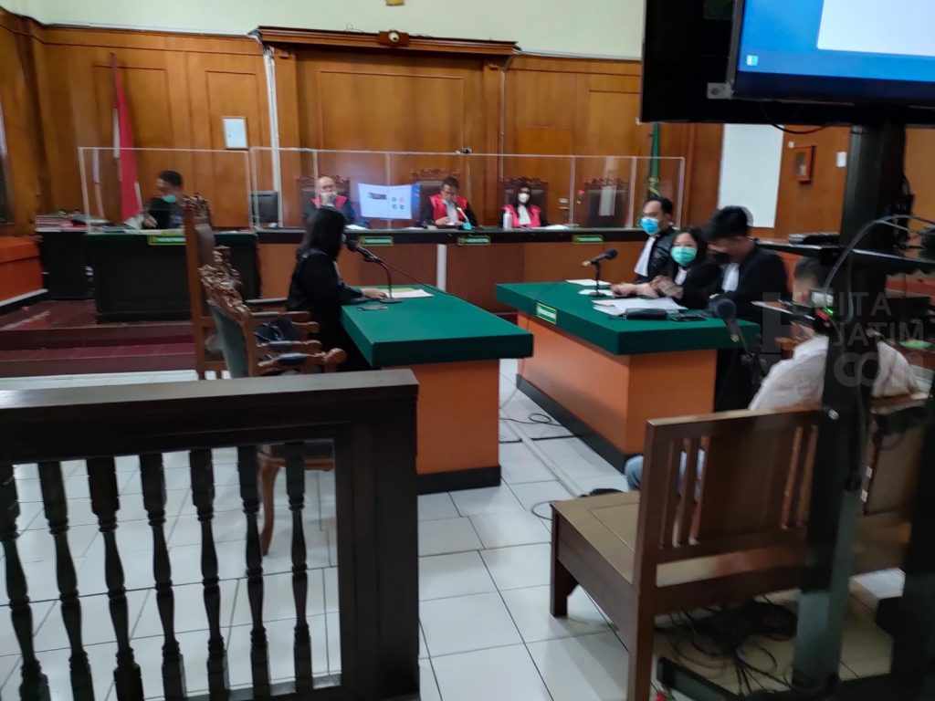 Dituding Cemarkan Nama Baik, Terdakwa Anwari Bantah Dakwaan Jaksa