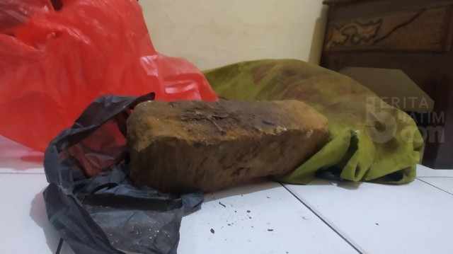 Batu Besar Ditemukan di Lokasi Pembunuhan Seorang Ayah di Sampang