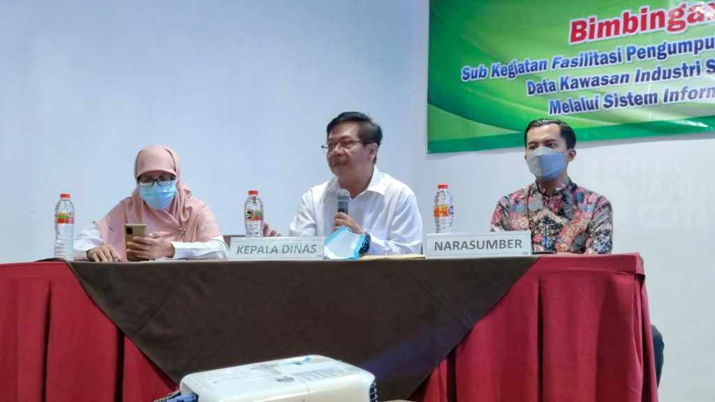 Pulihkan Ekonomi Pasca Pandemi, Pemkot Kediri Berikan Bimtek SIInas Bagi IKM