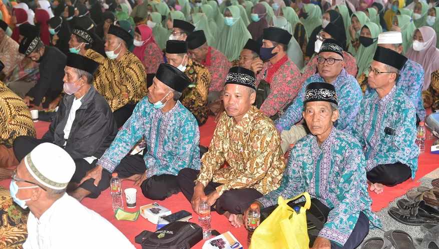 Berangkat Gelombang Pertama, 696 CJH Lamongan Ikuti Bimbingan Manasik Haji