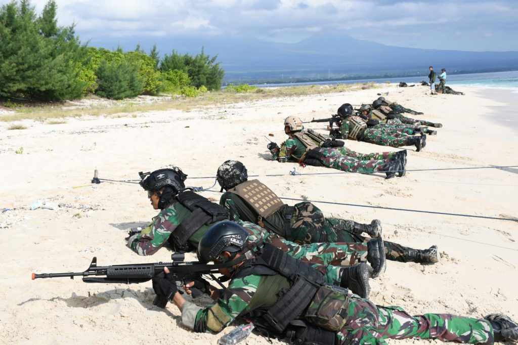 Latihan Tempur Kopaska di Banyuwangi