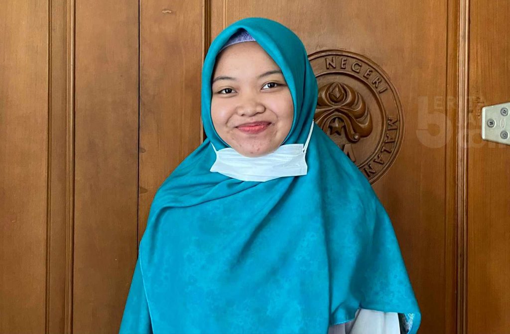 Jadi Wisudawan Terbaik UM, Nor Laili Penggagas Aplikasi Bahasa Isyarat
