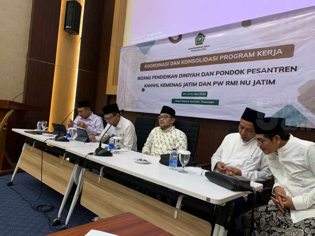 RMI NU Bersama Potren Kanwil Kemenag Jatim Deklarasi Pesantren Ramah Santri
