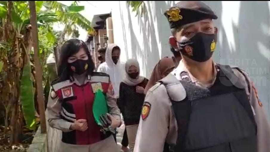 Razia Rumah Kos di Mojokerto, 2 Pasangan ABG Diamankan