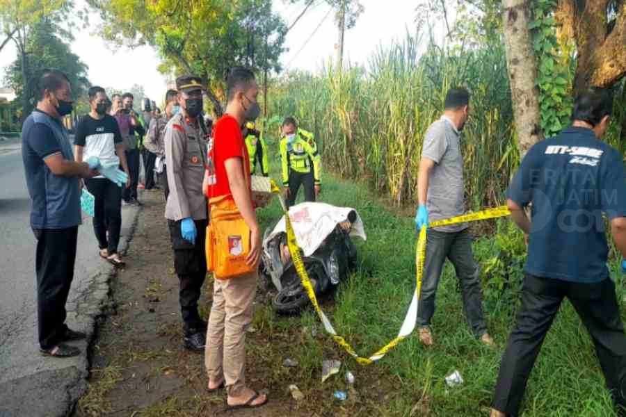 Pria Bertato Naga Meninggal di Pinggir Jalan Raya Ngawi-Cepu