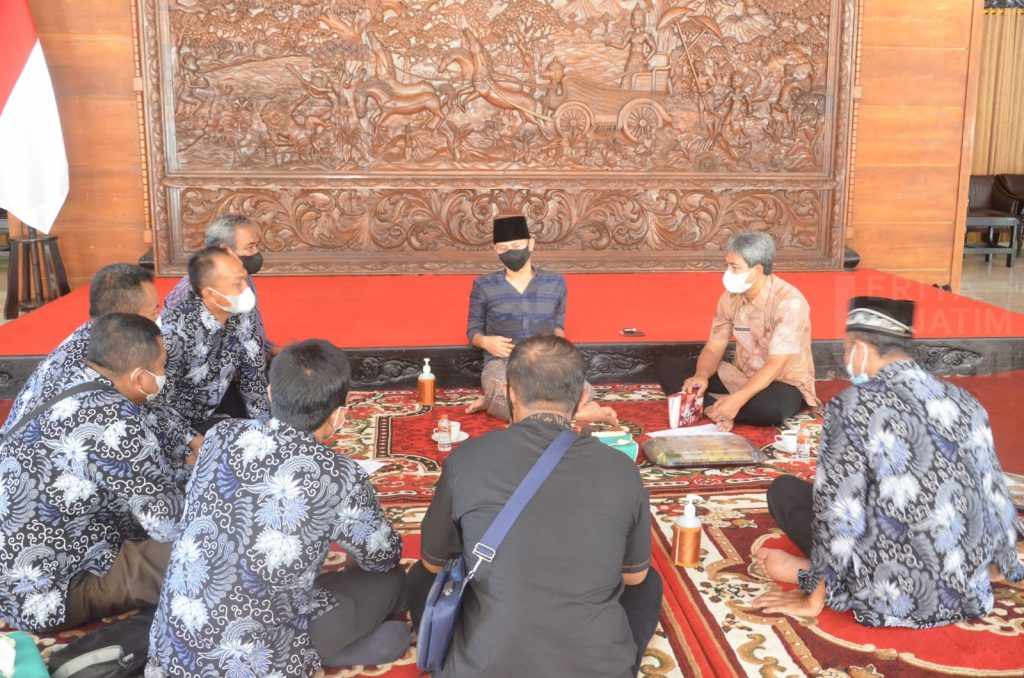Tampung Keluh Kesah Masyarakat, Bupati Trenggalek Adakan Sonjo Pendopo