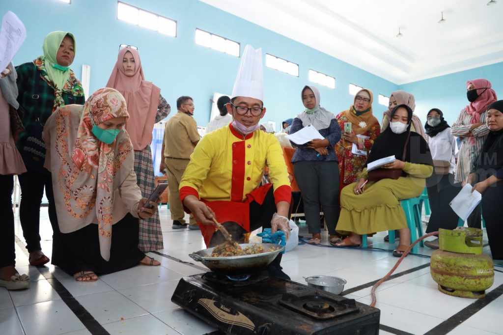 Gandeng Provinsi Jatim, Pemkot Kediri Latih Pelaku Usaha Olahan Ikan