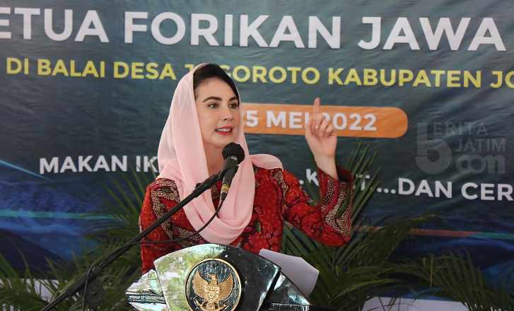 Tekan Stunting, Arumi Bachsin Kampanyekan Gemarikan di Jombang