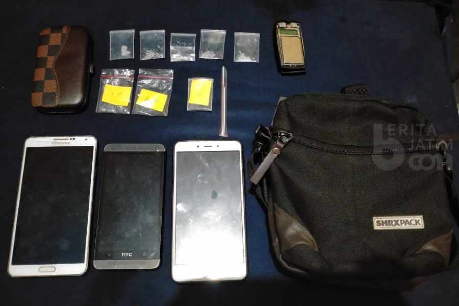 Warga Kolor Sumenep Diciduk Polisi Saat Transaksi Sabu di Rumah
