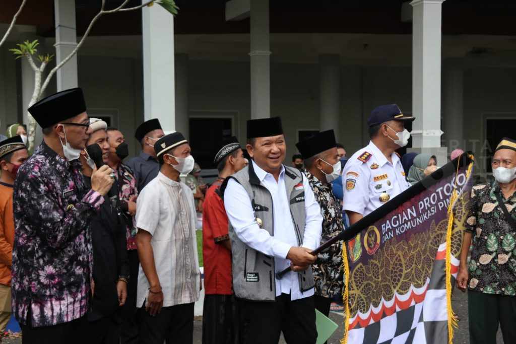 Bupati Hendy Minta Alumnus Pesantren Menikah dan Hidup di Jember