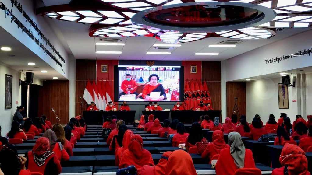 Hasto: Megawati Ingat Pesan Mbah Moen Soal Kerjasama Politik PPP