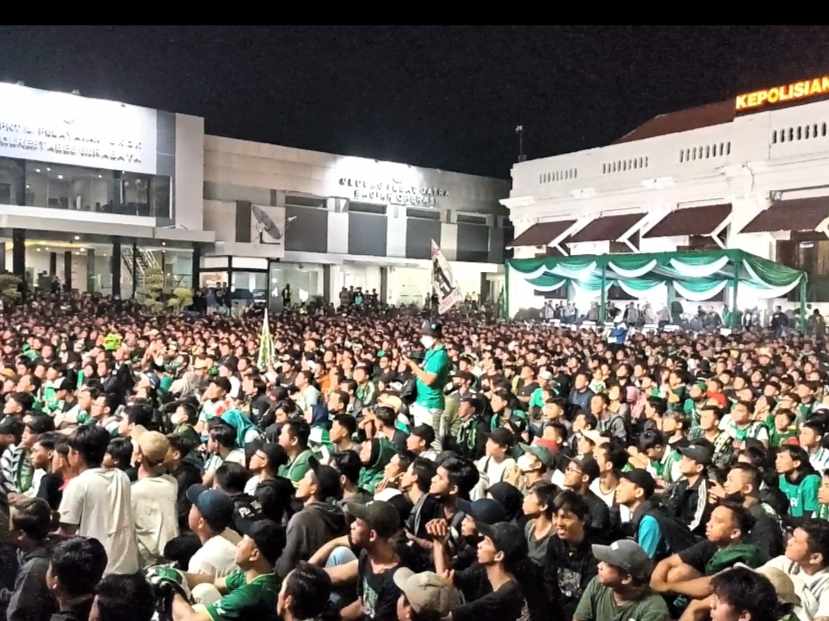 Nobar dan Perayaan HUT ke-95 Persebaya di Mapolrestabes Surabaya Berlangsung Meriah