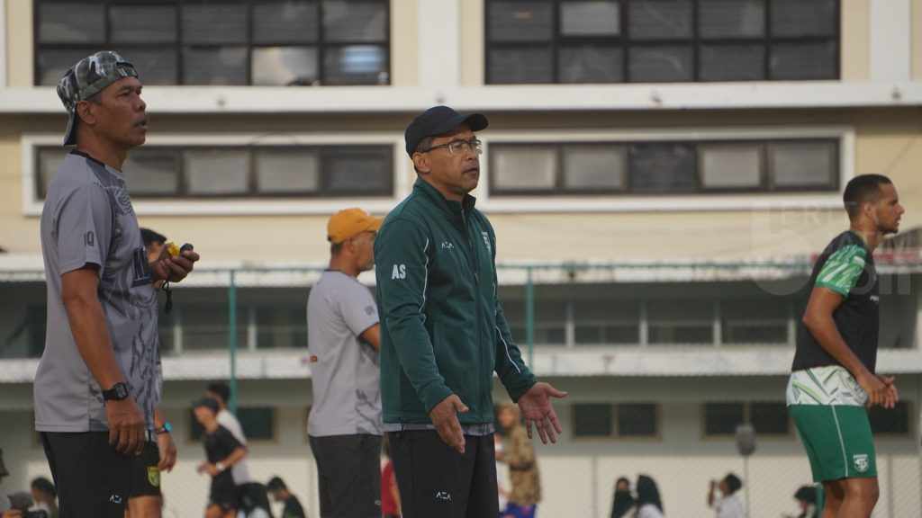 Pelatih Persebaya Fokus Siapkan Strategi Kontra Bhayangkara FC