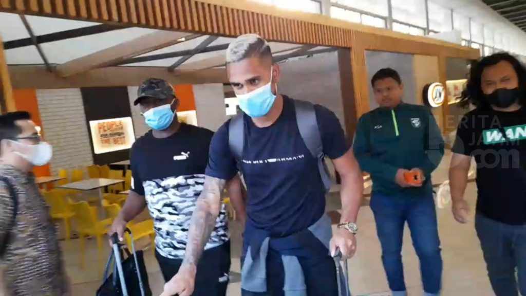 Mendarat di Surabaya, Silvio Rodrigues Pereira Jr. Siap Perkuat Persebaya
