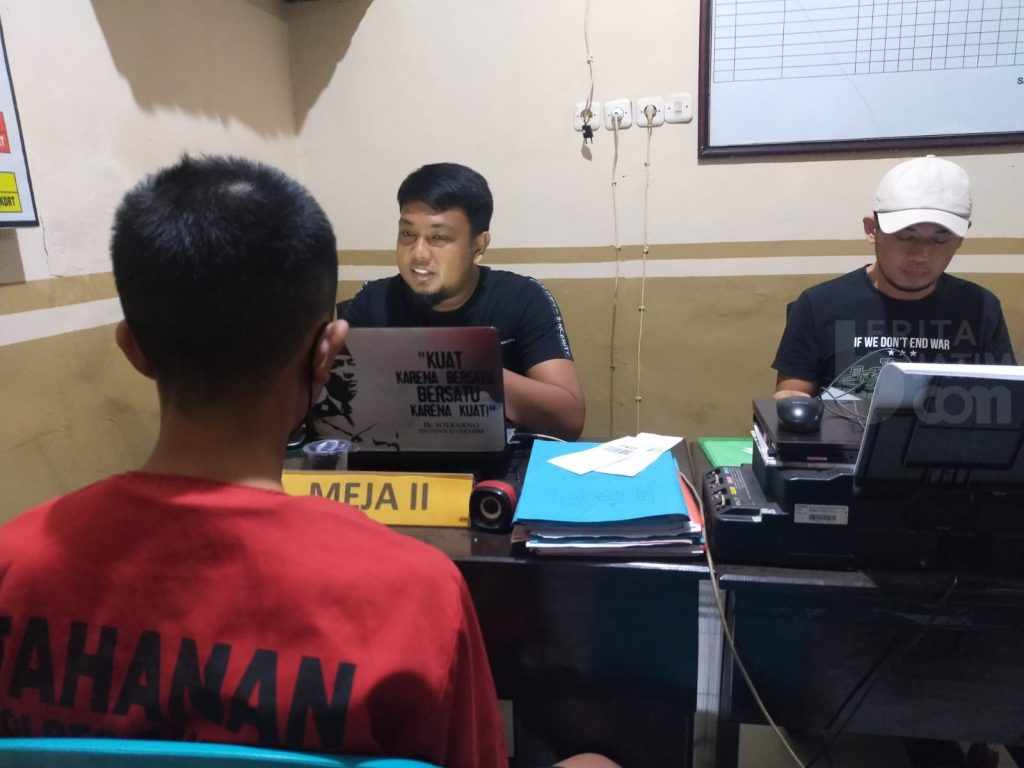 Kecanduan Judi Online, Karyawan Swalayan Gelapkan Uang Toko Puluhan Juta
