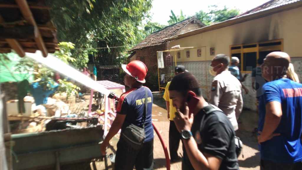 Korsleting Listrik, Rumah Warga Saroka Sumenep Terbakar