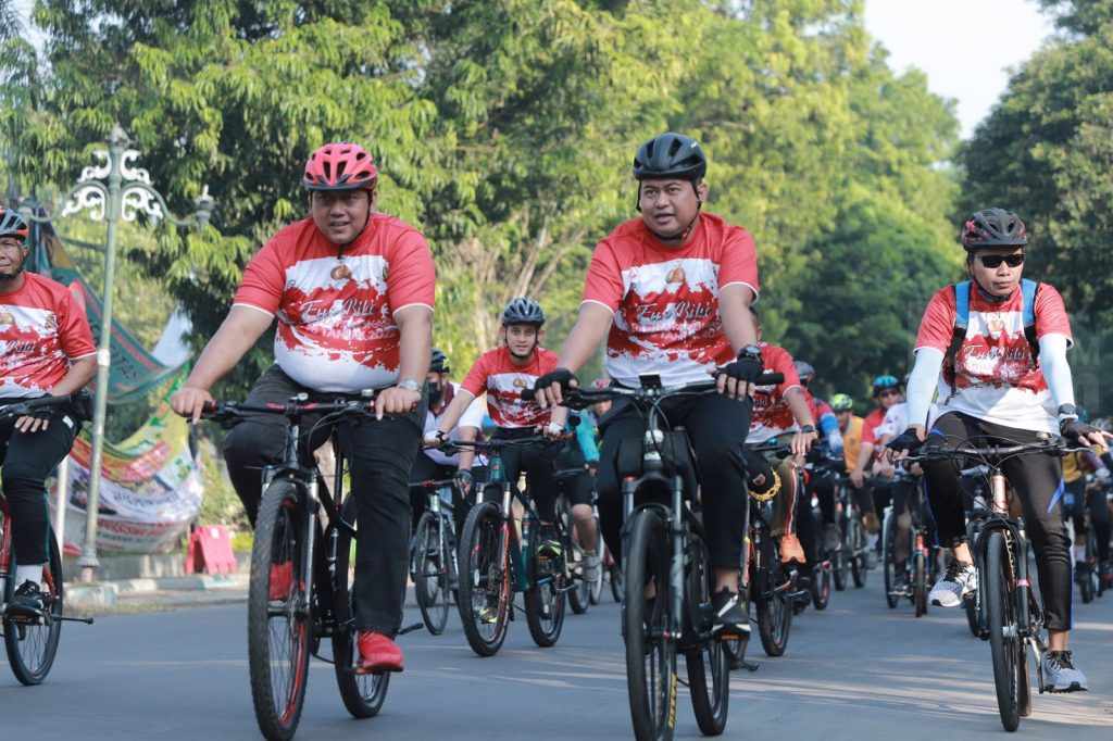 Polres Kediri Gelar Sepeda Santai Bersama TNI dan Wartawan