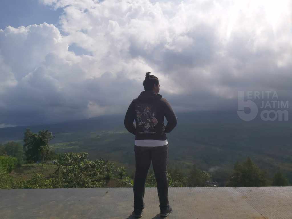 Keindahan Gunung Wayang Lumajang, Lokasi Paralayang Porprov Jatim