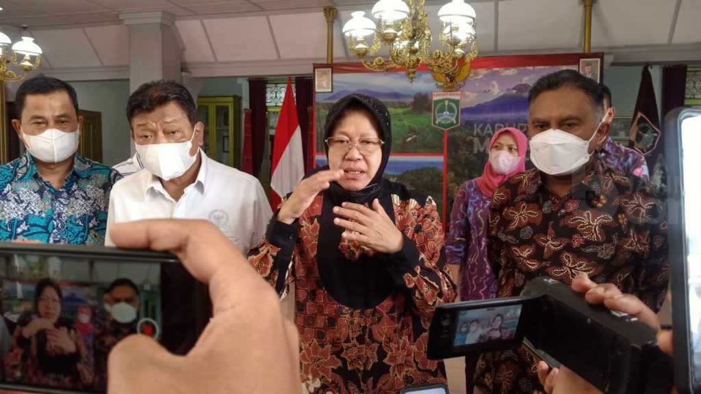 Mensos Risma Ingin UMKM Malang Naik Kelas Agar Hidup Lebih Sejahtera