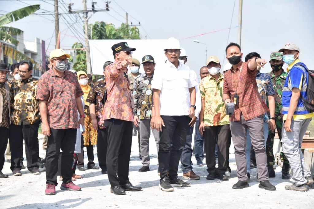 Target Kelar Pertengahan Juli, Gus Muhdlor: Betonisasi Jalan Jatikalang-Pawindo Krian Selesai Lebih Cepat