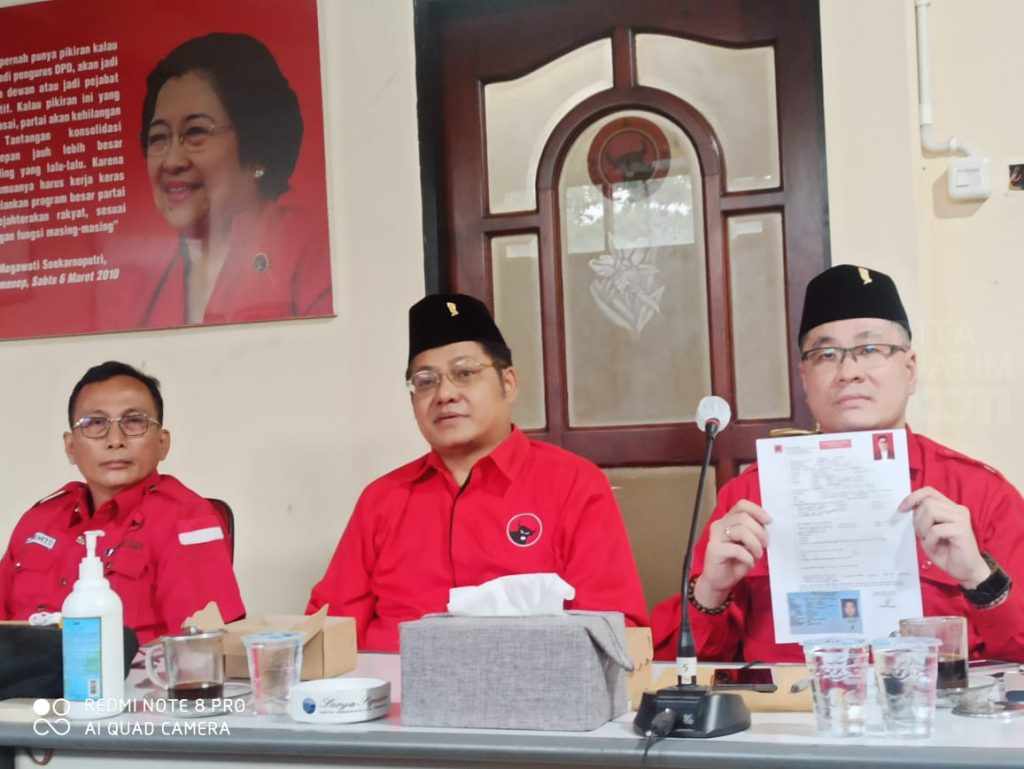Siapa Frangky Chandra yang Bawa Gerbong Ratusan Orang Masuk PDIP Jatim?