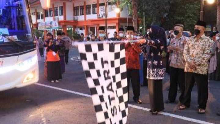 128 CJH Asal Kabupaten Mojokerto Kloter 29 Berangkat ke Tanah Suci